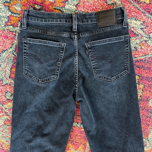 Levi’s | Women’s Dark Blue Premium 725 Highwaist Kickboot Side Slit Jeans, 28x34 - Picture 5 of 13